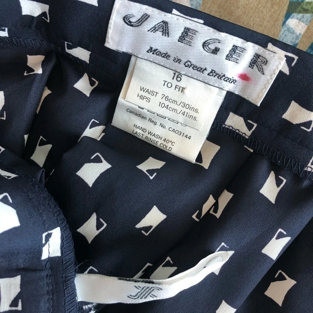 Jaeger Skirt Size 16 - Picture 15 of 15
